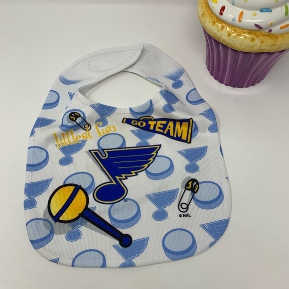 St. Louis Blues Baby Bib - Picture 1 of 4